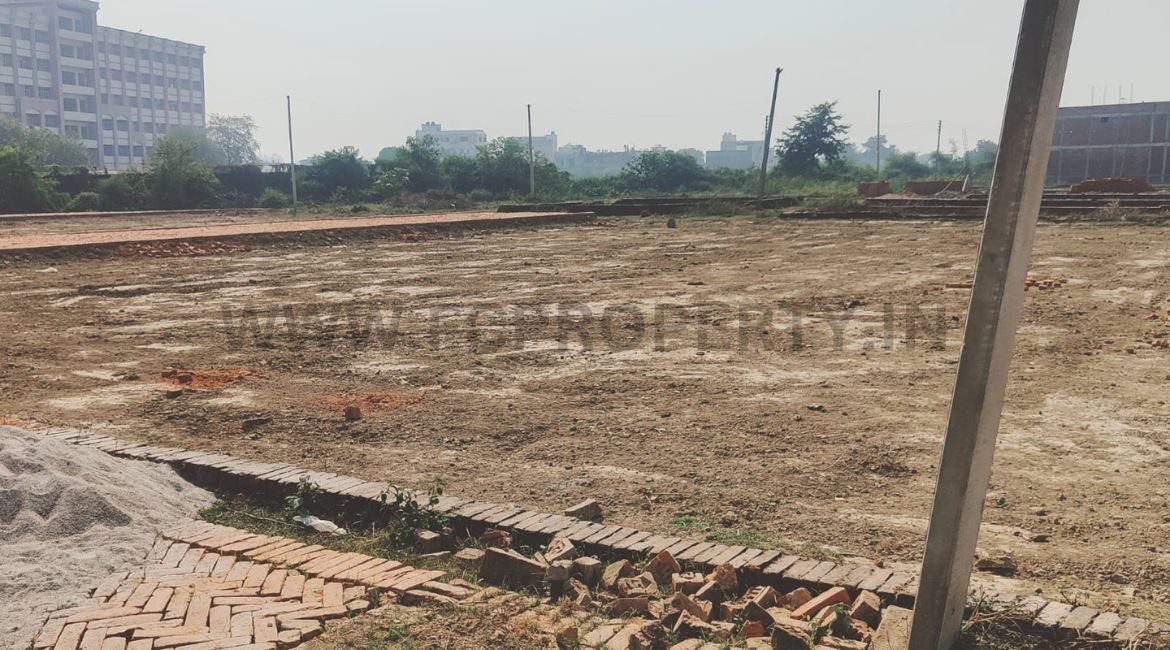 Plots for Sale in Kursi Road near Integral University