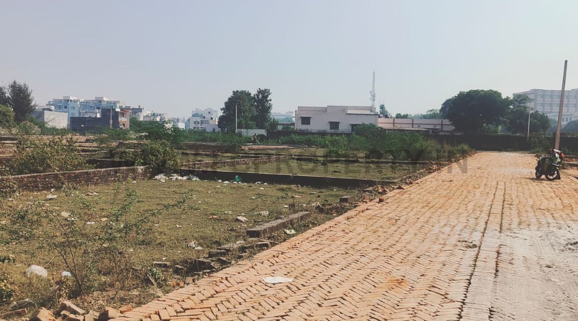 Plots for Sale in Kursi Road near Integral University