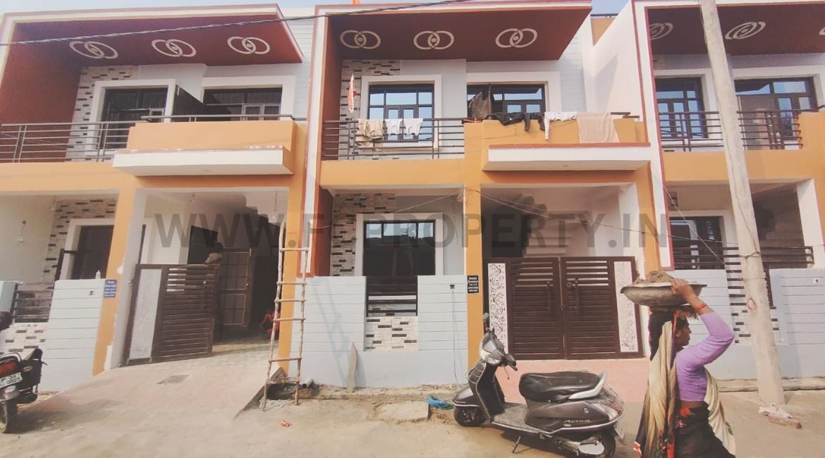 2/3 BHK Independent Row House for Sale in Kursi Road