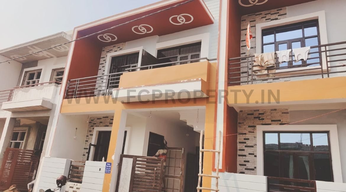 2/3 BHK Independent Row House for Sale in Kursi Road