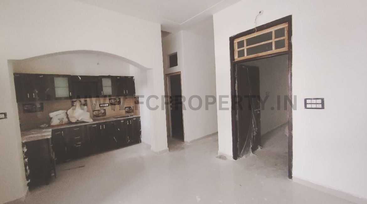 Ready to Move 2/3 BHK House for Sale in Kursi Road