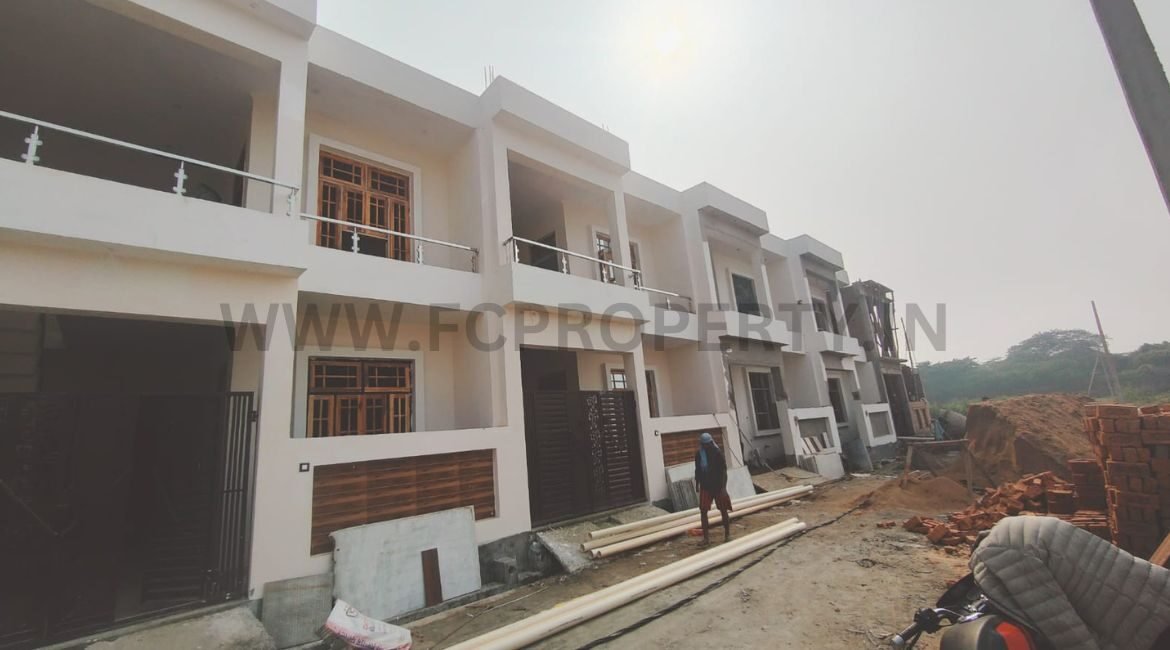 Ready to Move 2/3 BHK House for Sale in Kursi Road