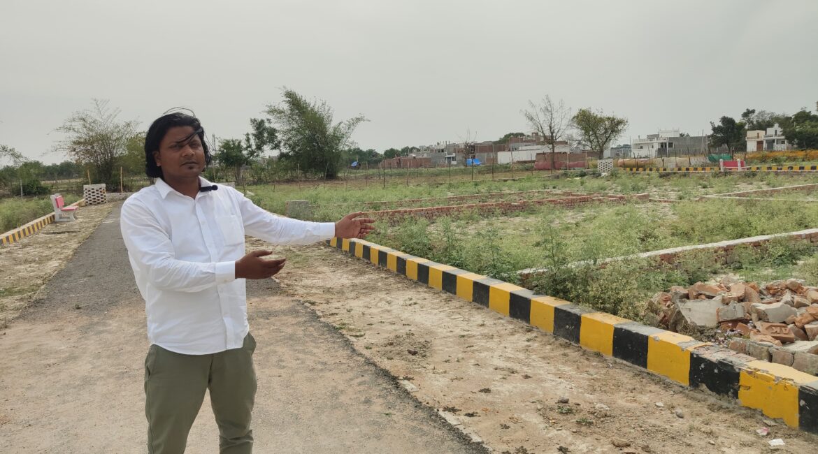 PLOT For Sale In kursi road tedipuliya near integral university Lucknow