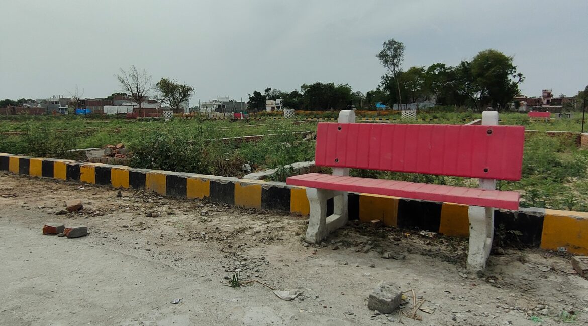 PLOT For Sale In kursi road tedipuliya near integral university Lucknow