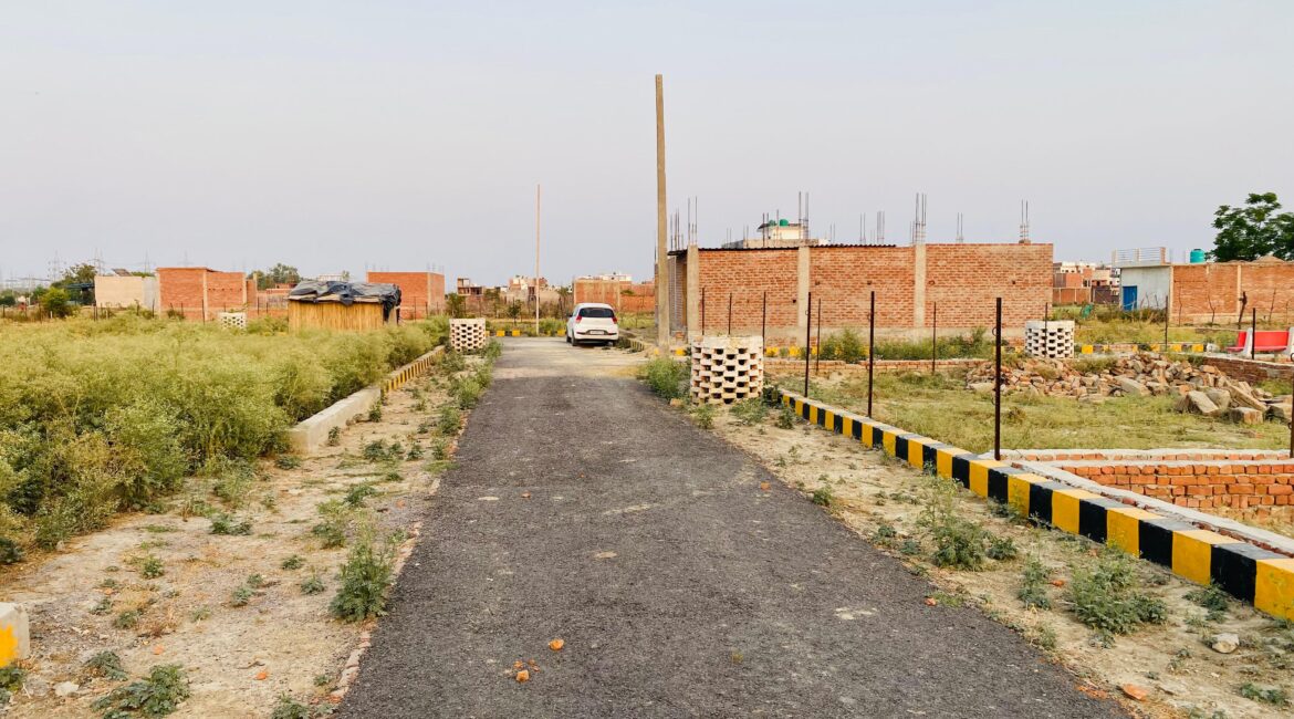 Plot For Sale Golden opportunity to buy plot in Lucknow at cheap prices