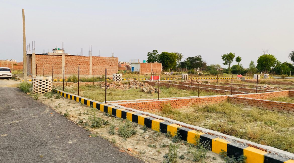 Cheapest Plots for Sale in Lucknow Kursi Road Near Awadh Institute