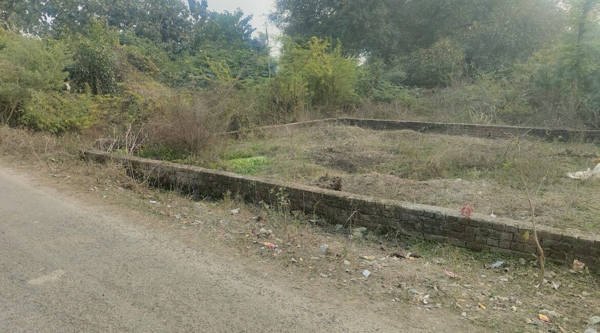 Plot for sale Kursi Rd Lko Near Integral University Paras Boys Hostal