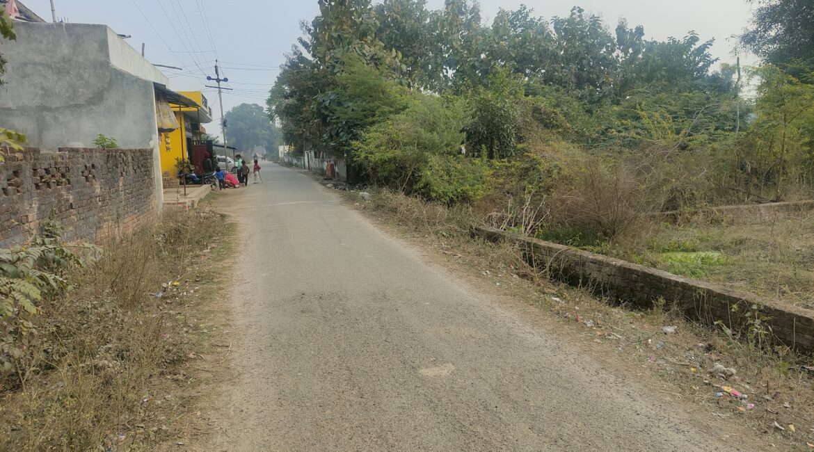 Plot for sale Kursi Rd Lko Near Integral University Paras Boys Hostal