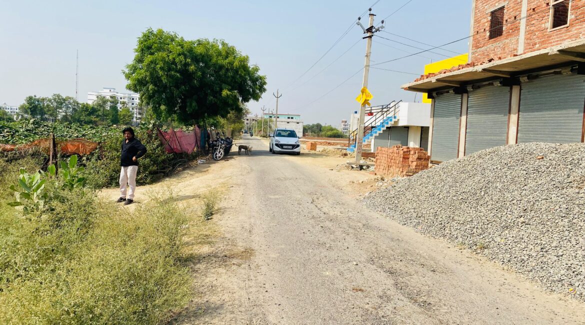 Plot For Sale integral dassauli kursi road lucknow Tedipuliya