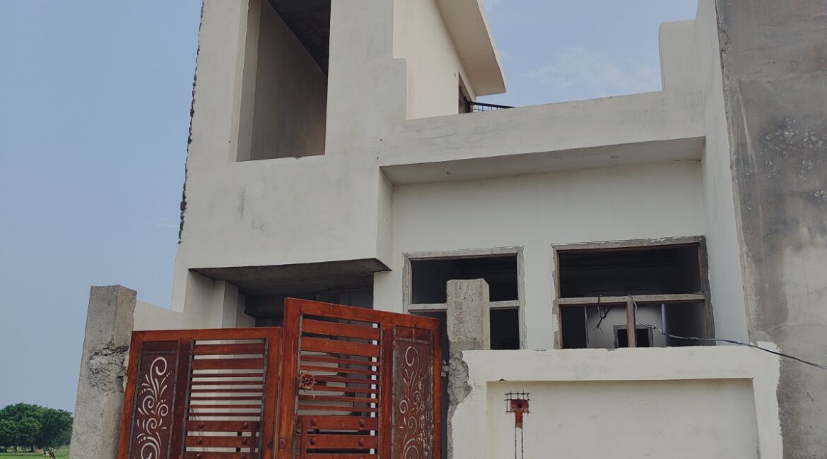 1&2 BHK Houses For Sale In Bhakhamau Kursi Rd Near Integral University